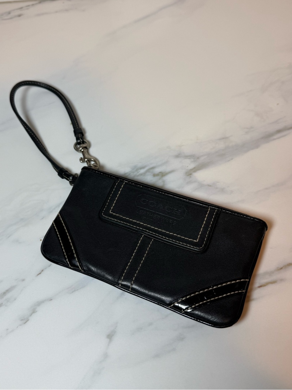 Vintage Y2K Coach leather black wristlet wallet